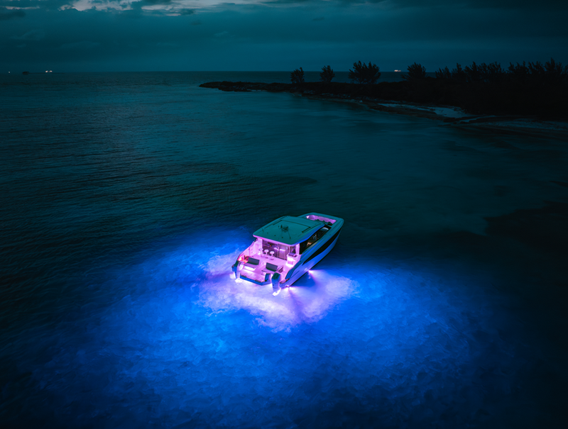 OceanLED Explore E6 Thru-Hull Underwater Light — 6,000 Lumen RGBW Multi-Color DMX | E6TH009CD